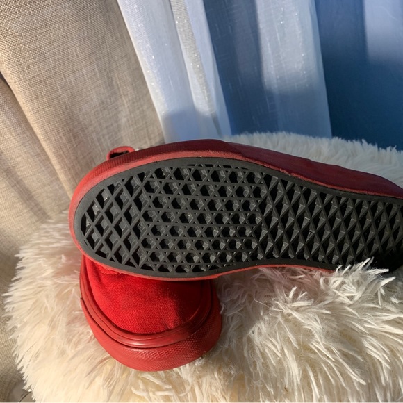 Vans - Picture 5 of 6